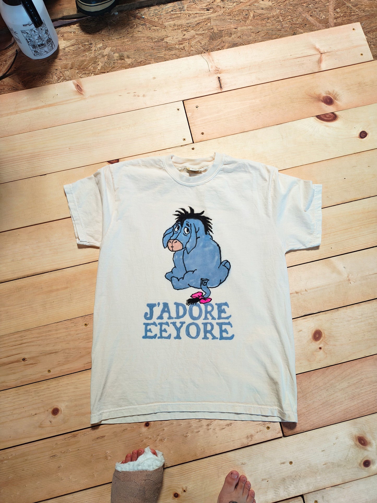 J'ADORE EEYORE size large