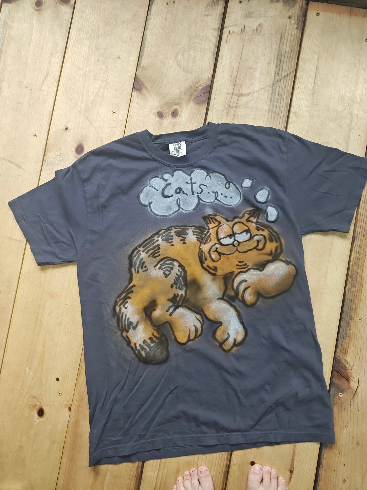 Old school GARF CATS the musical tee SIZE LARGE