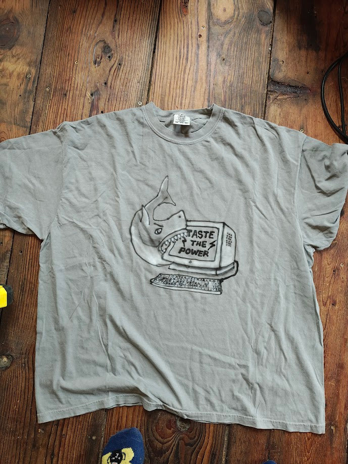 "SHARK COMPUTER" size 3XL