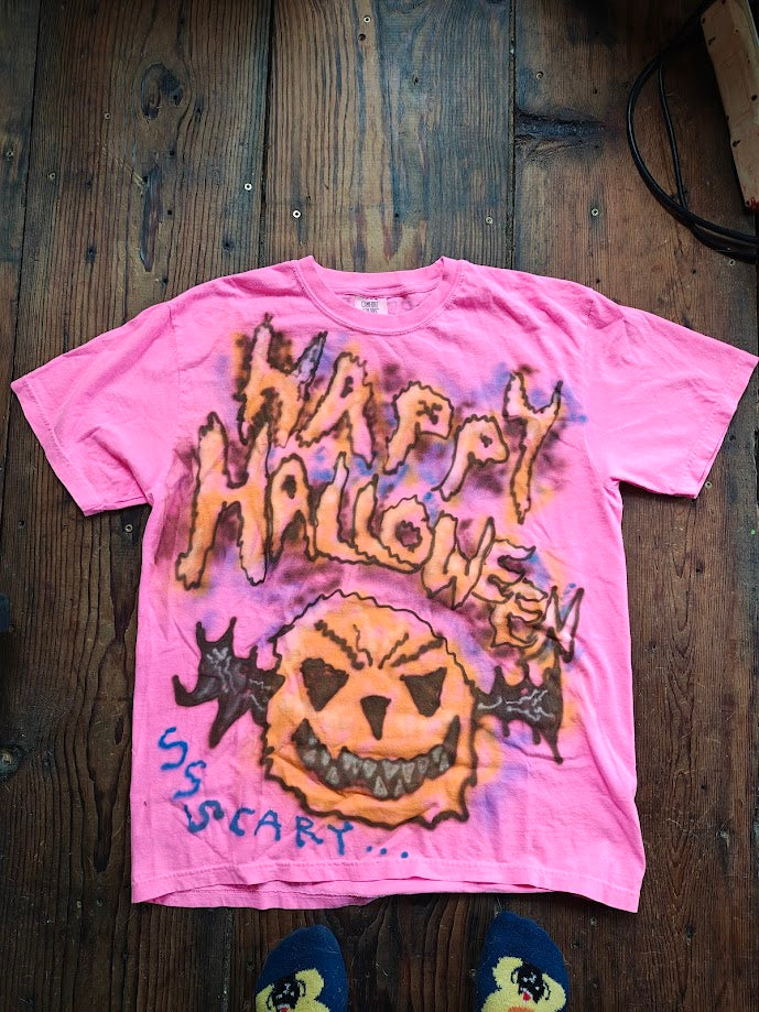 "HAPPY HALLOWEEN" size LARGE